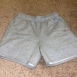 Alo yoga accolade short